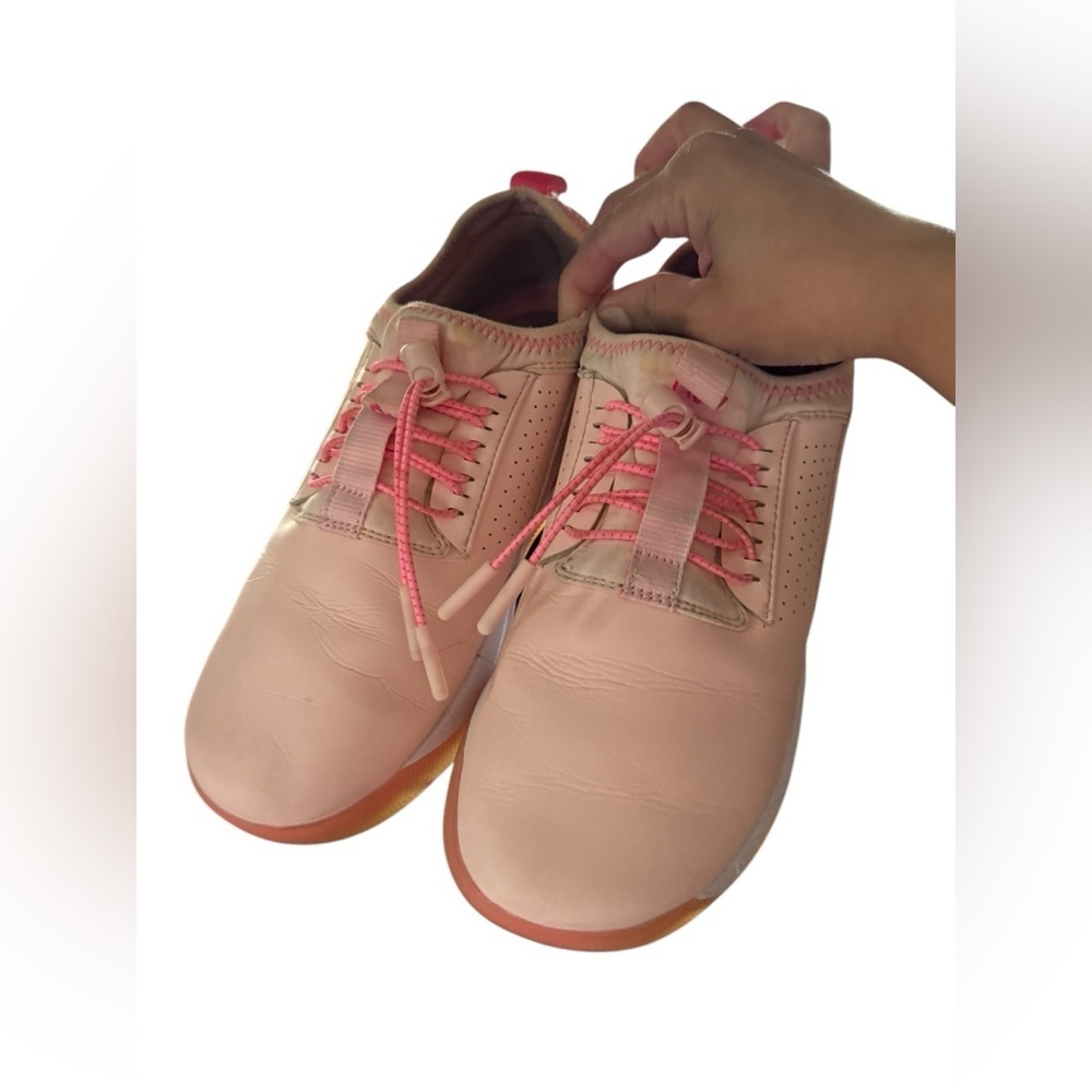 Clove size 7 women all classic shoes
